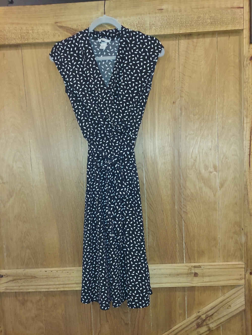 H&M Black And White Printed Dress V-neckline Sleeveless Midi Size XS /Tie Belt